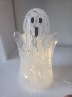 Light Up White Confetti Glass Ghost Accent Lamp Battery Operated 6x10 In